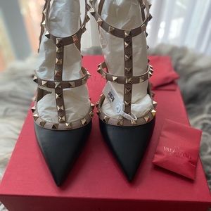 - Authentic BNIB Valentino Rockstud 100mm pu…